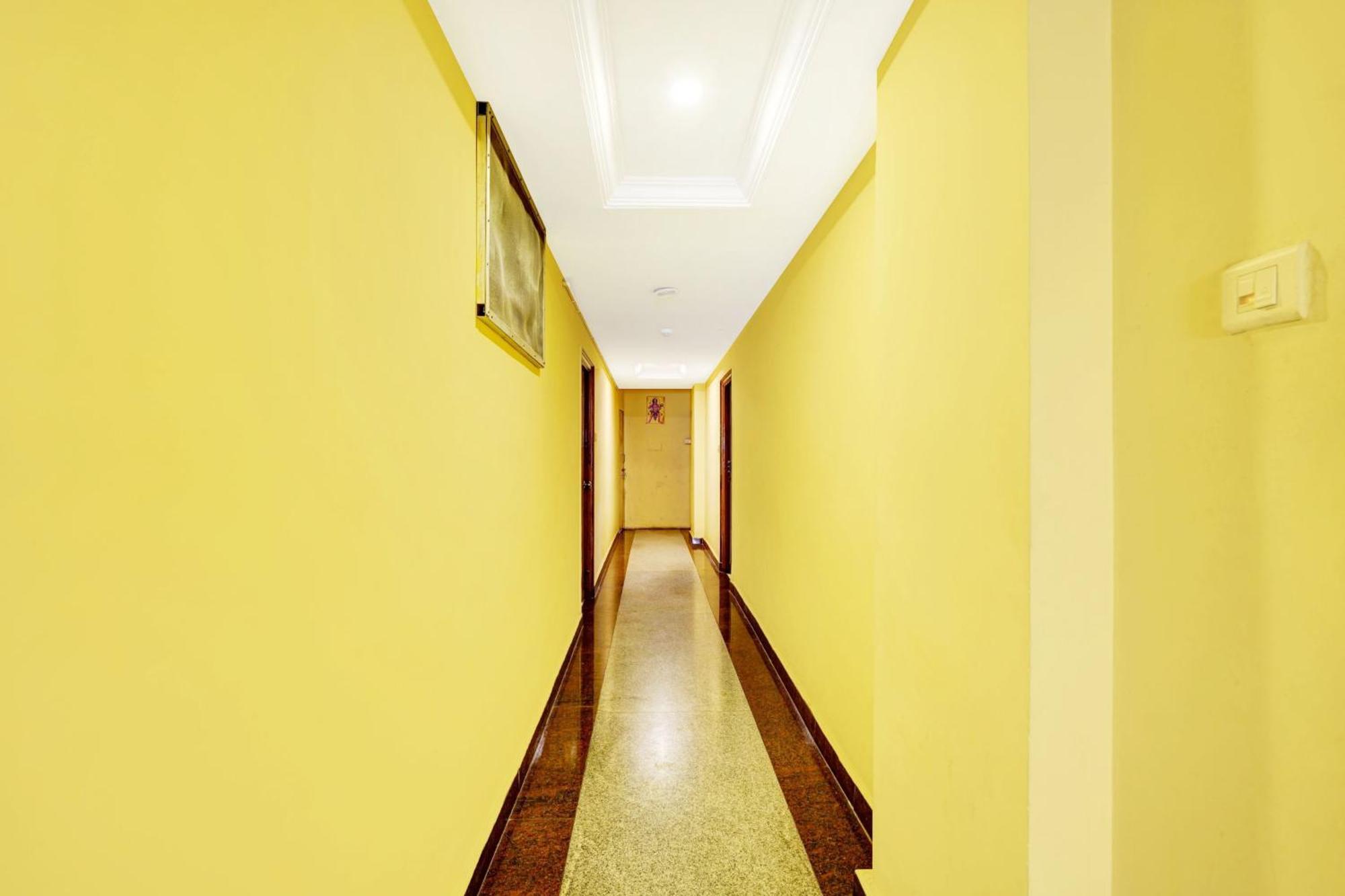 Super Hotel O Padmavathi Puram Near Railway Station Tirupati Extérieur photo