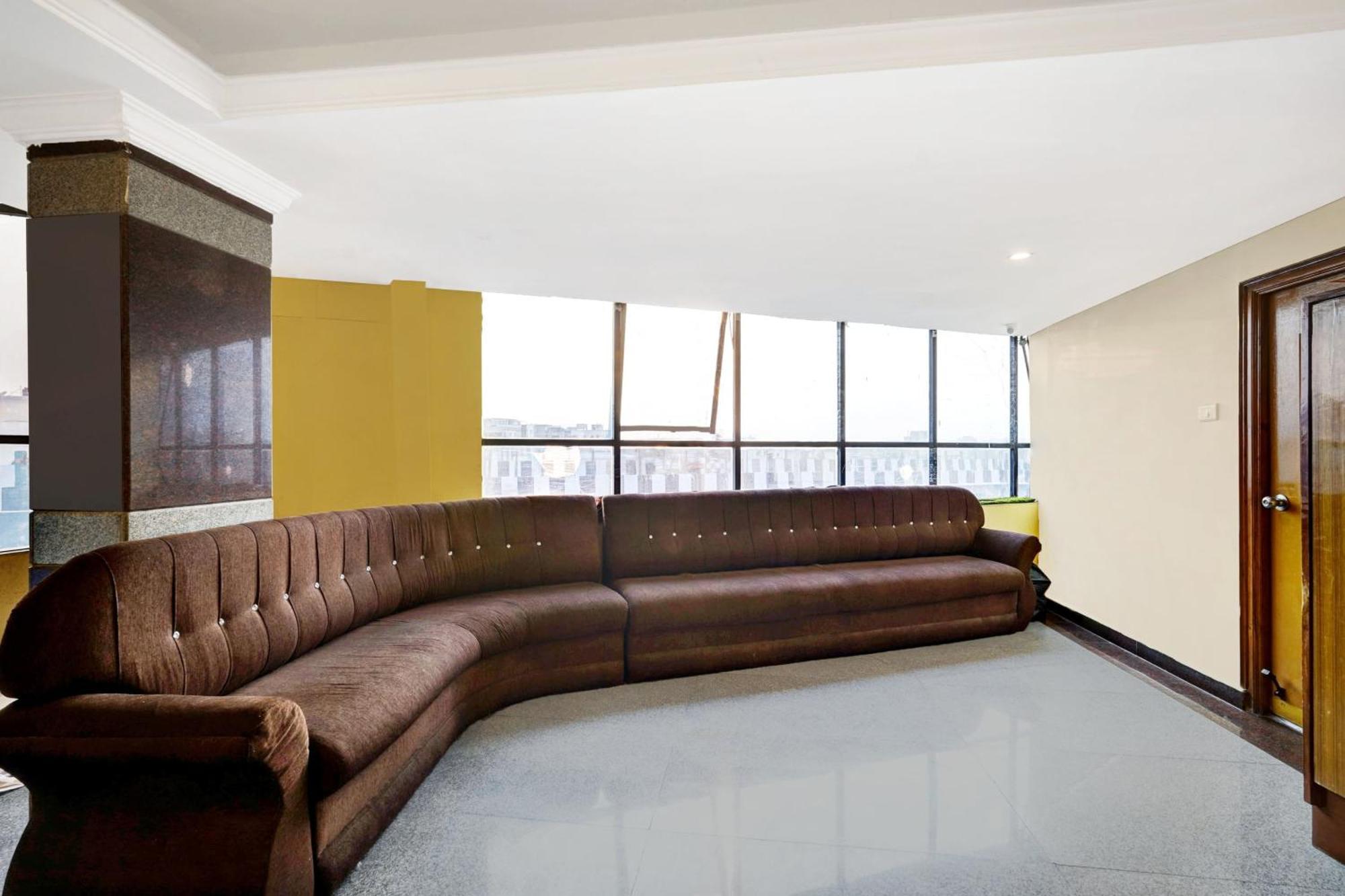 Super Hotel O Padmavathi Puram Near Railway Station Tirupati Extérieur photo