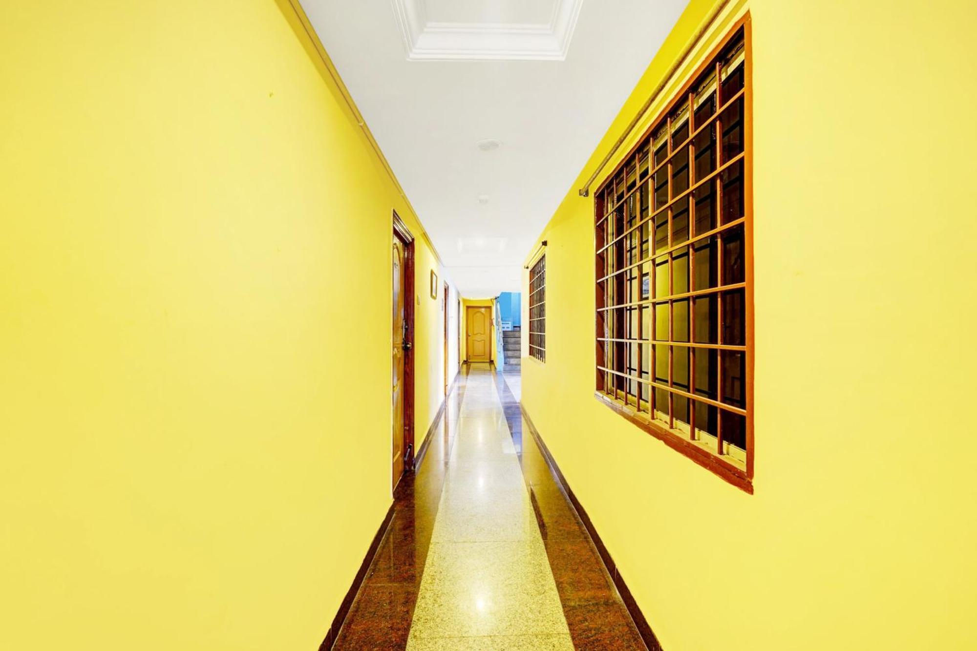 Super Hotel O Padmavathi Puram Near Railway Station Tirupati Extérieur photo